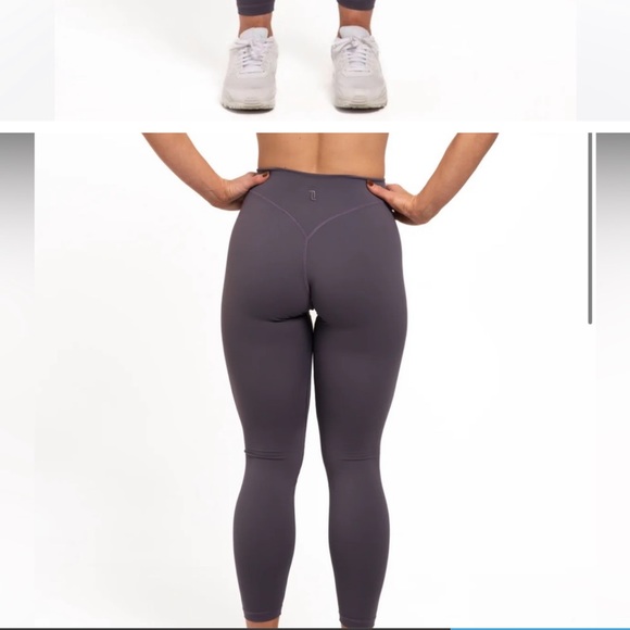 Liason the Label X Sydney Adams Set - Picture 4 of 5